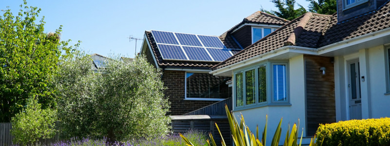 Van interieur tot zonnepanelen op je dak: zo maak je bewuste keuzes in huis en tuin afbeelding